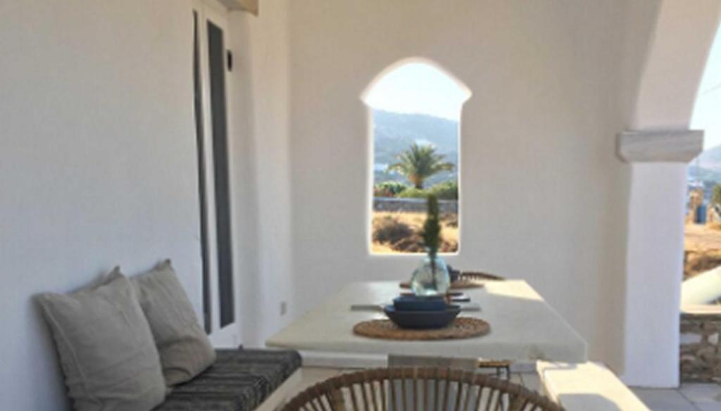 Gallery image of Spacious Antiparos Apartment 2 Bedrooms Apartment Malachor Stunning Sea & Garden Views Agios Georgios in Andiparos