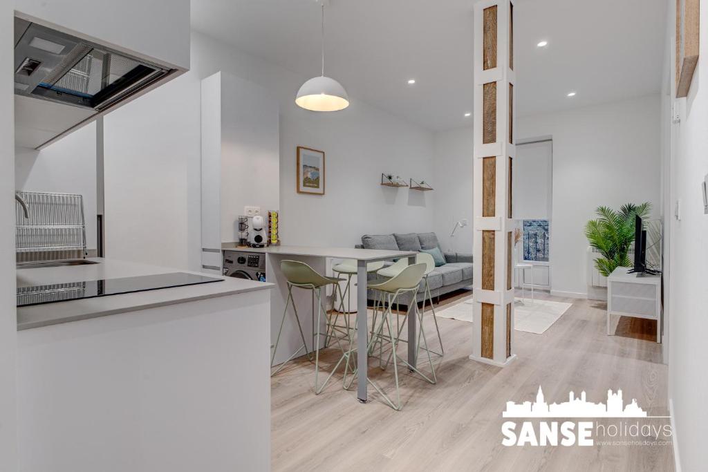 Η κουζίνα ή μικρή κουζίνα στο Apartamentos Salud by SanSe Holidays