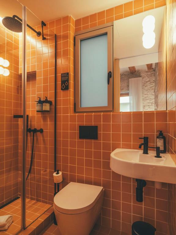 Koupelna v ubytování Boutique Apartments 23 Barcelona