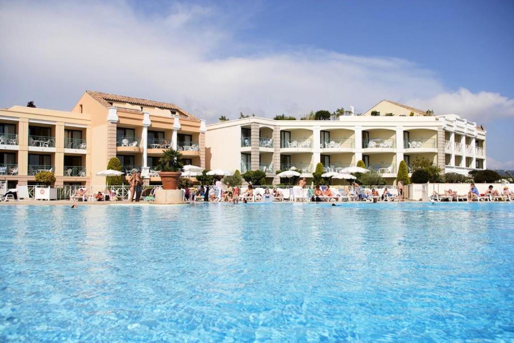 Bazén v ubytovaní Résidence Cannes Villa Francia - maeva Home - Studio 4 personnes - Confort MAE-9944 alebo v jeho blízkosti