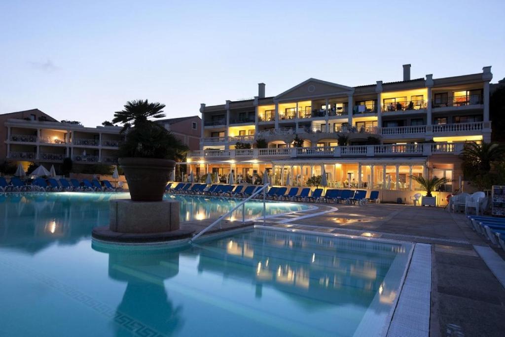 Bazén v ubytovaní Résidence Cannes Villa Francia - maeva Home - Studio 4 personnes - Confort MAE-9944 alebo v jeho blízkosti