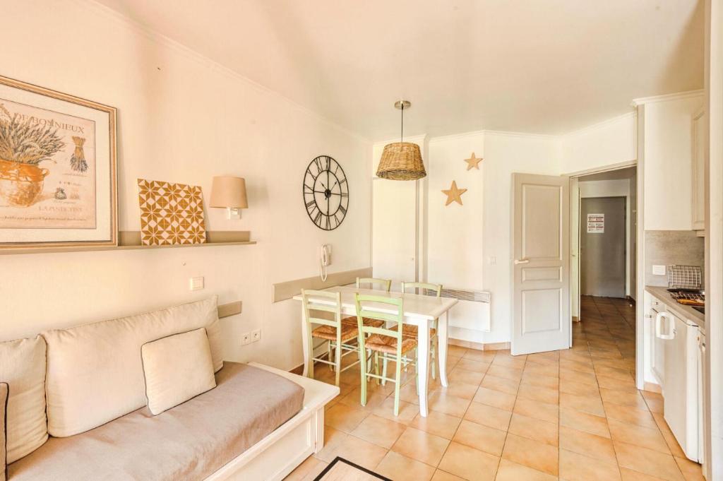 Kuchnia lub aneks kuchenny w obiekcie Village Pont Royal en Provence - maeva Home - Studio 4 personnes - Sélection MAE-2934