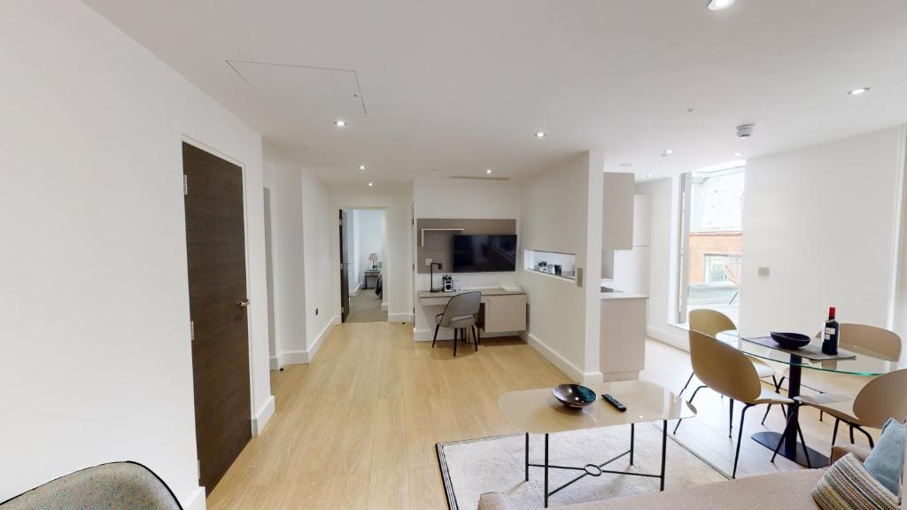 The Chronicle by Supercity Aparthotels - Executive Two Bedroom Apartment With Terrace