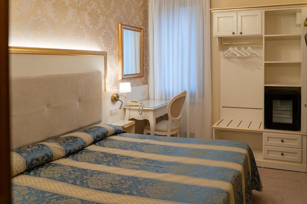 Kuchyň nebo kuchyňský kout v ubytování Hotel Tivoli