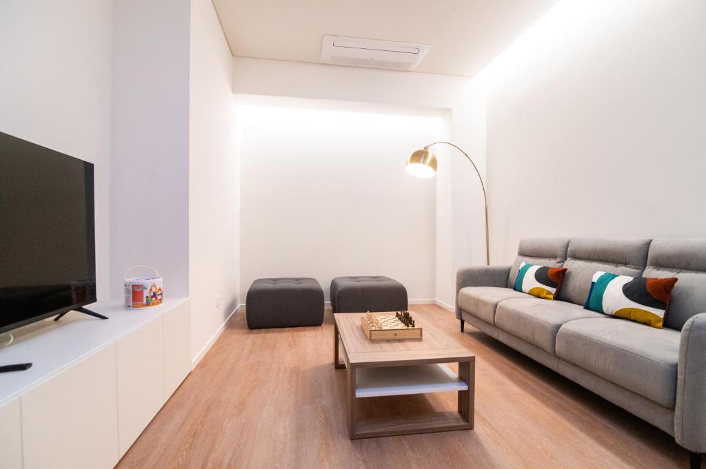 TV a/nebo společenská místnost v ubytování Azoriani City Hostel Ponta Delgada
