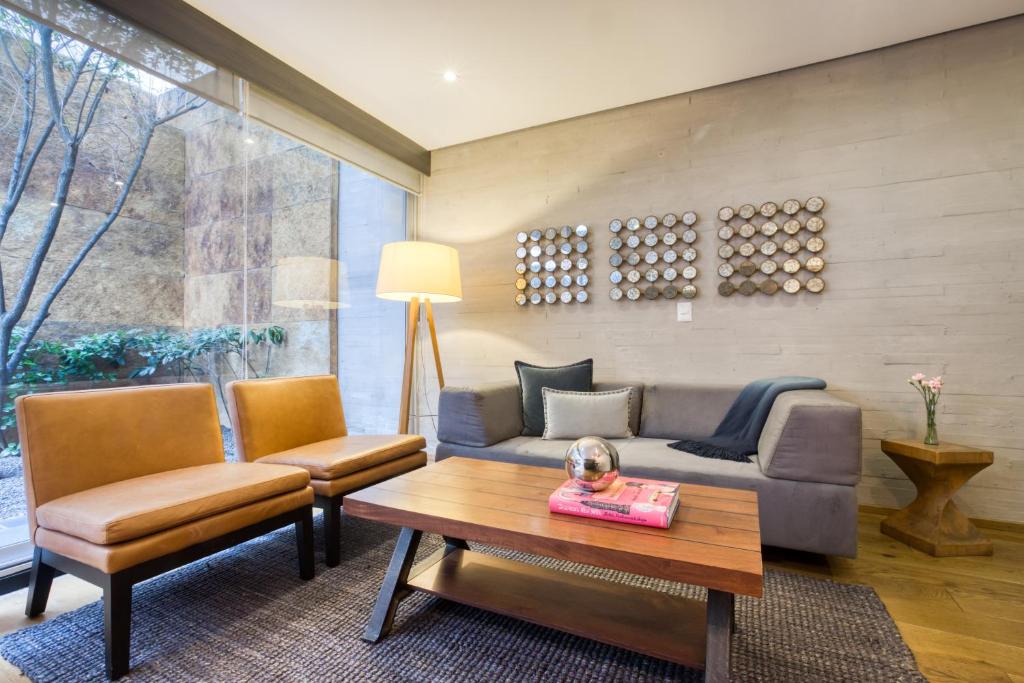 AR 218 Hotel by ULIV - Master Suite With Private Terrace