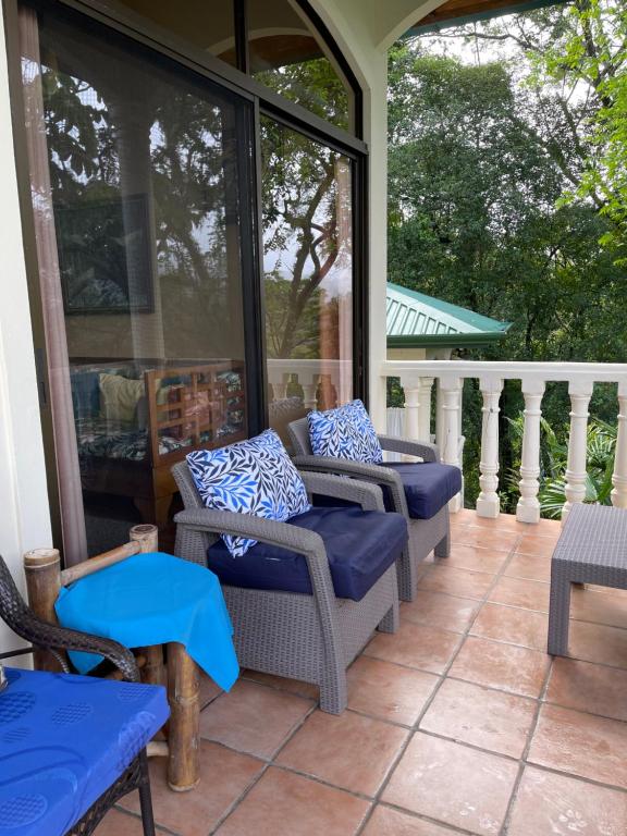 Balkón nebo terasa v ubytování Mango Tree Villas