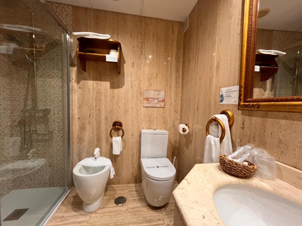 Koupelna v ubytování Hotel Microtel Placentinos