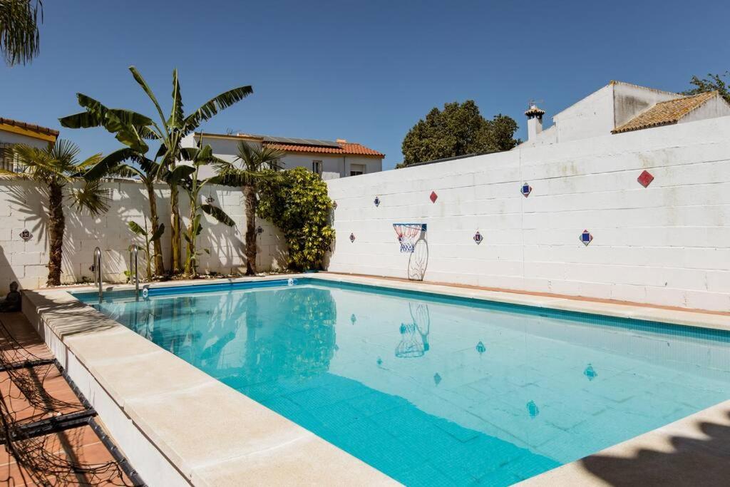 Bazén v ubytovaní Apartamento privado con piscina y jardin compartidos. alebo v jeho blízkosti
