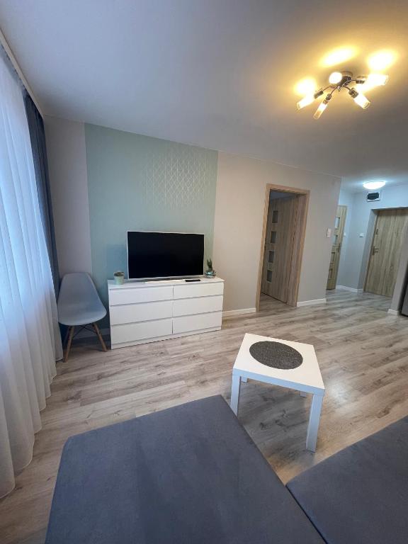 Mieszkanie w centrum z oddzielną sypialnią - 13