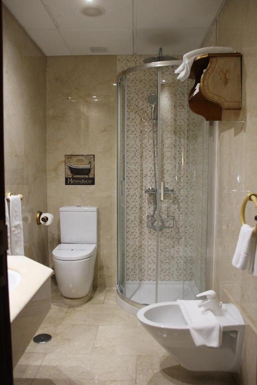 Koupelna v ubytování Hotel Microtel Placentinos