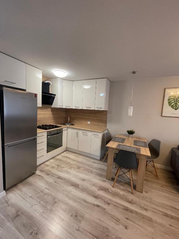 Mieszkanie w centrum z oddzielną sypialnią - 7