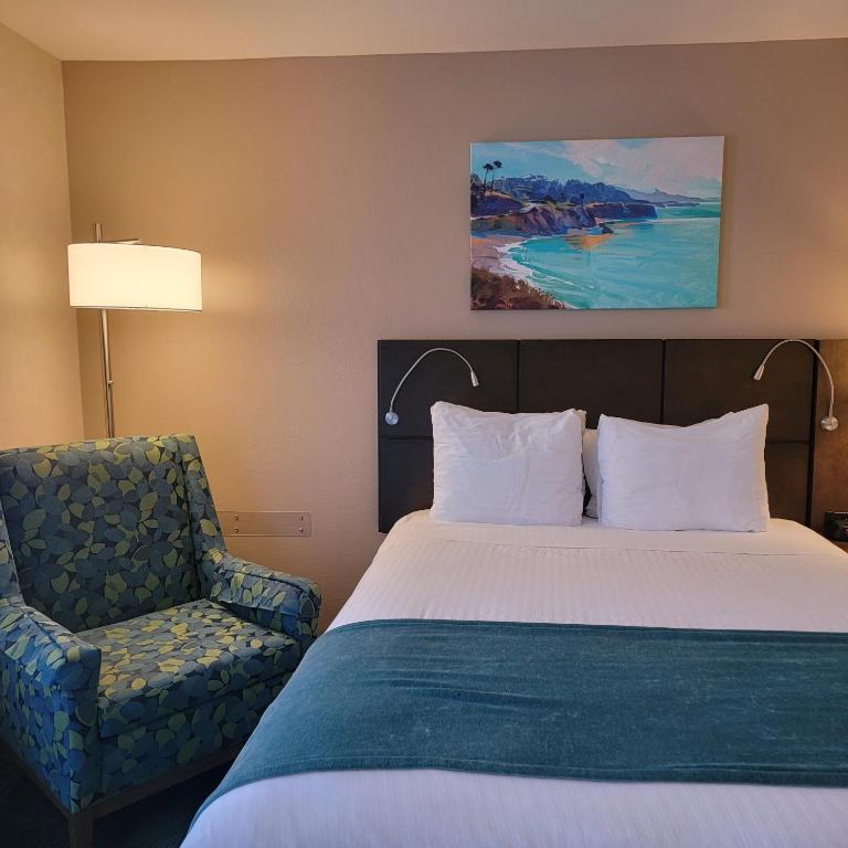 Old Town Inn - Queen Room With Two Queen Beds