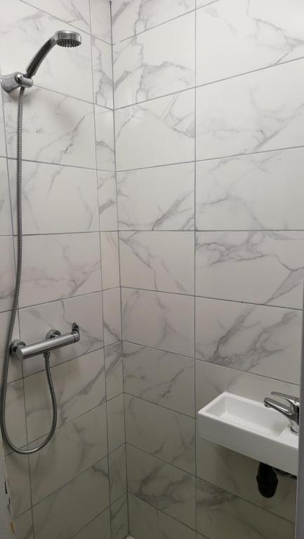 Koupelna v ubytování Fleurines Hotel