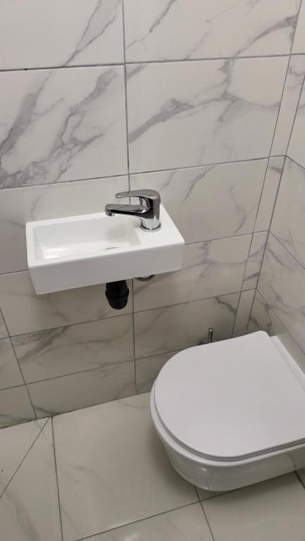 Koupelna v ubytování Fleurines Hotel