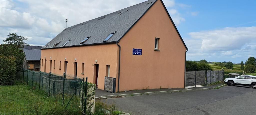 Budova, v ktorej sa dovolenkový dom nachádza