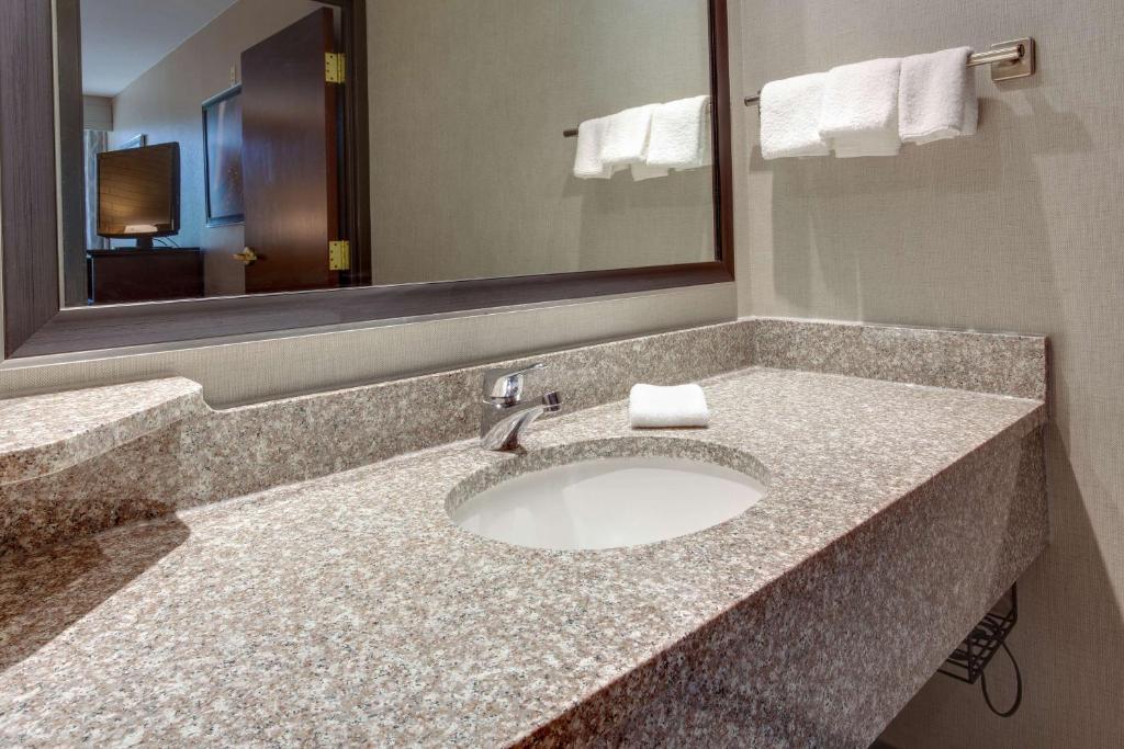 Drury Inn & Suites Louisville East photo
