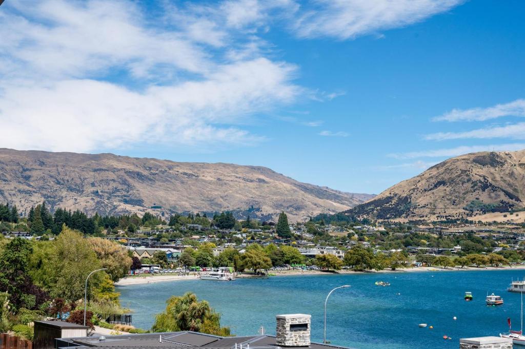 Lakeside Luxury Studio Apartment - Resim 18