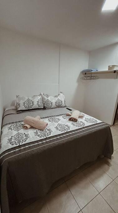 Кровать или кровати в номере Monoambiente, centro