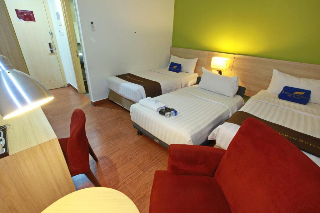 Padjadjaran Suites Resort and Convention Hotel - Habitación Superior Con Cama Supletoria