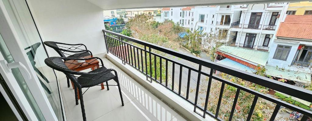 White House Central Villa - 13