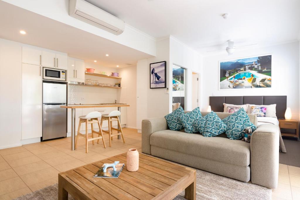 Kuchyň nebo kuchyňský kout v ubytování Paz at Portsea Dual-Key Studio & One Bedroom