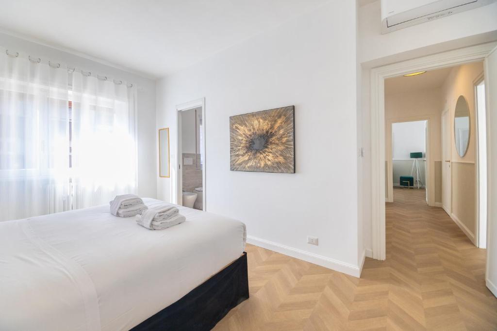 Vatican City Apartment - Two-Bedroom Apartment With Balcony