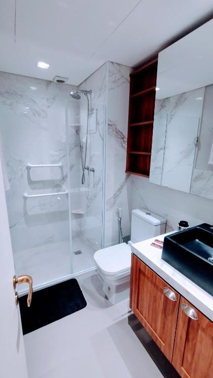 Foto da galeria de Hotel MRC PINHEIROS- The Best Excellence Duplex Studio - Red Velvet Deluxe Edition - First Class - By LuXXoR em São Paulo
