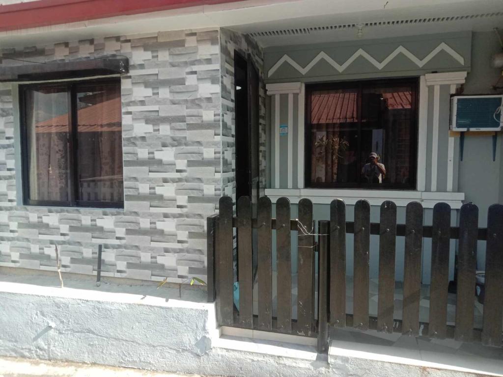 Laly's 54 Cozy Home -10 km to SBMA