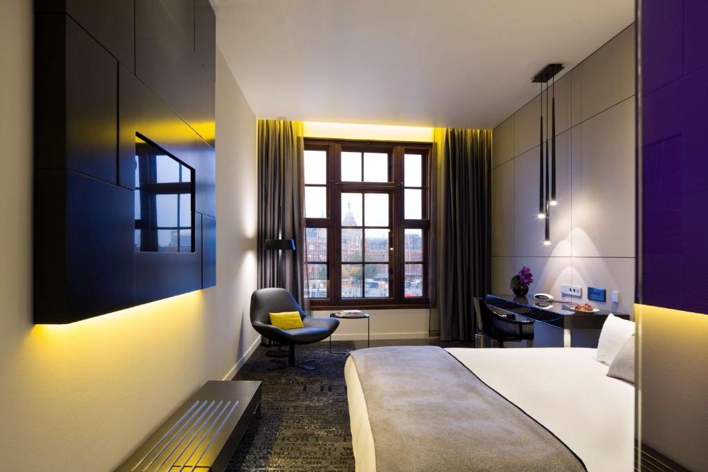 art'otel amsterdam, Powered by Radisson Hotels - Art Room With Canal View