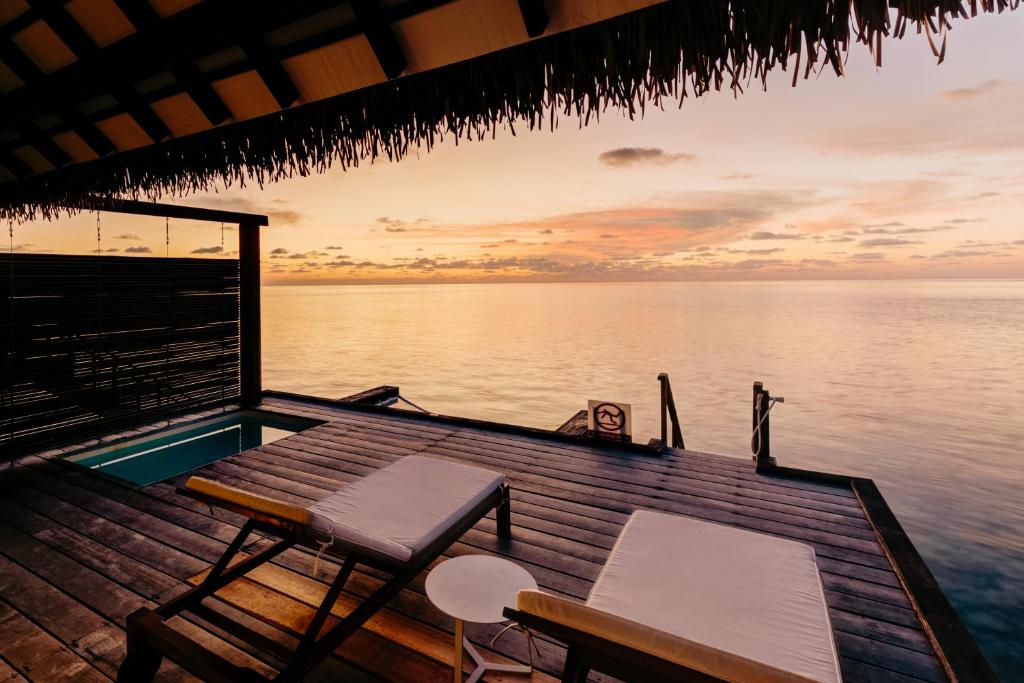 Photo of Sunset Water Bungalow with Jacuzzi #3