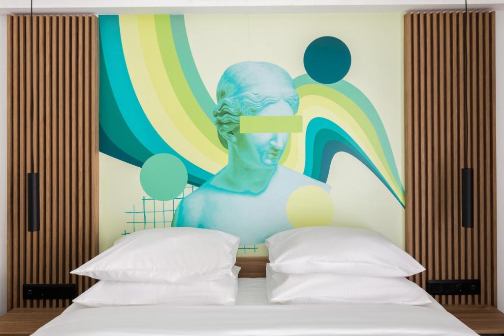 The Q Hotel - Resim 9