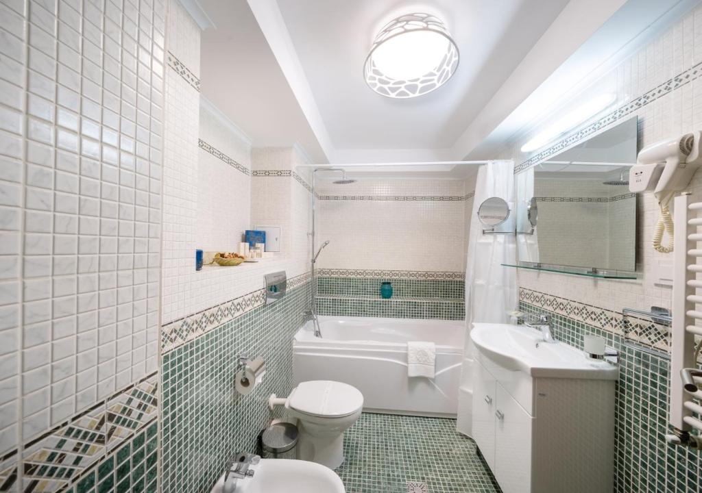 Phoenicia Comfort Hotel