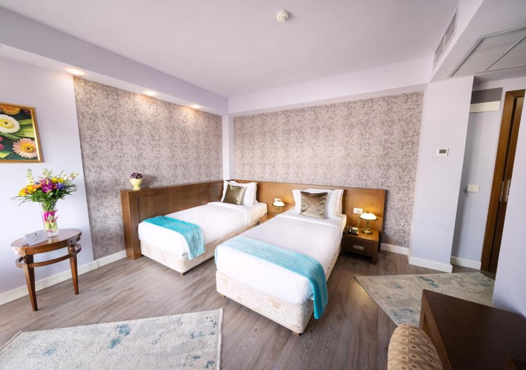 Phoenicia Comfort Hotel - Tweelingzaal