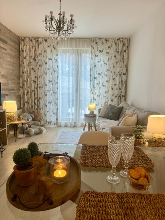 Apartment Chalet 13 with Fireplace & Terrace, St John Park