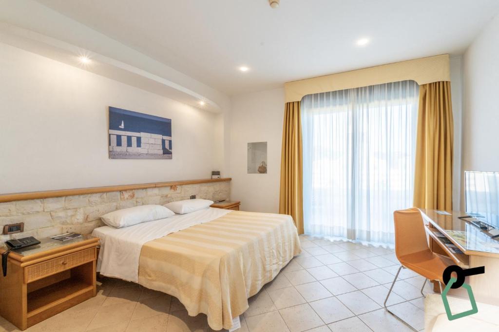 HOTIDAY Leuca Lungomare