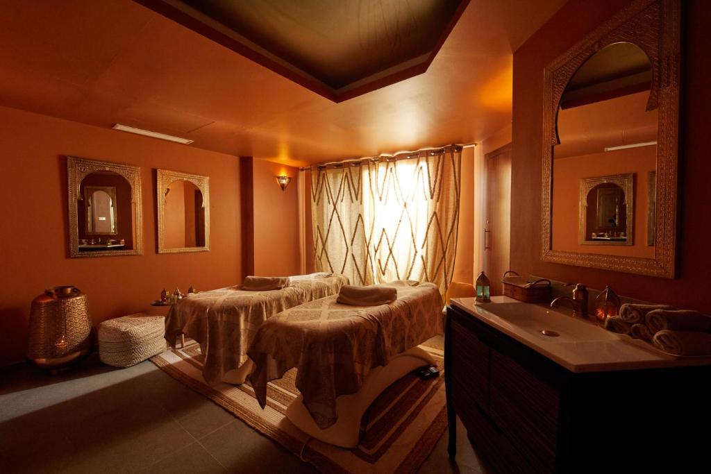 Posezení v ubytování Hotel Son Caliu Spa Oasis