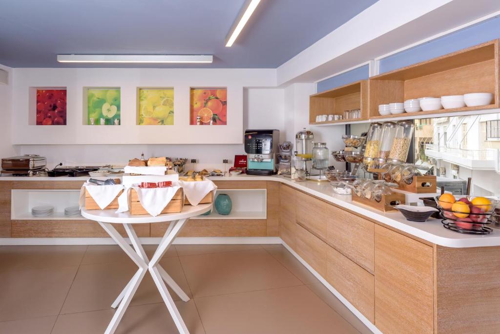 Iraklion Hotel - Resim 17