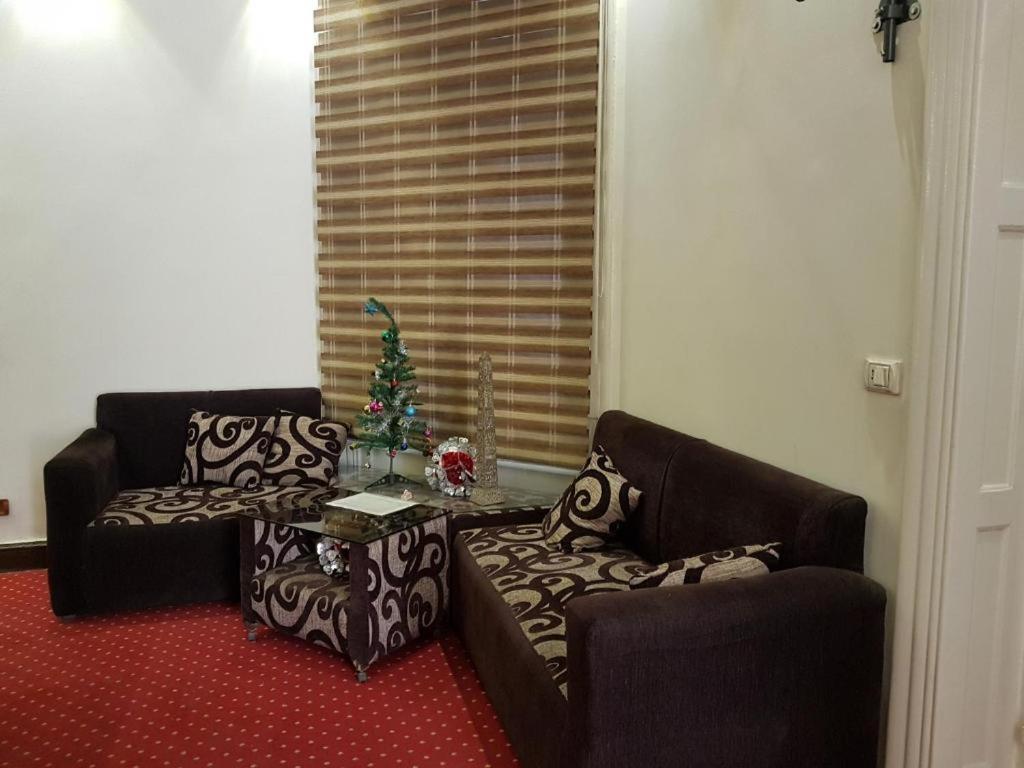 Posezení v ubytování Cairo Paradise Hotel