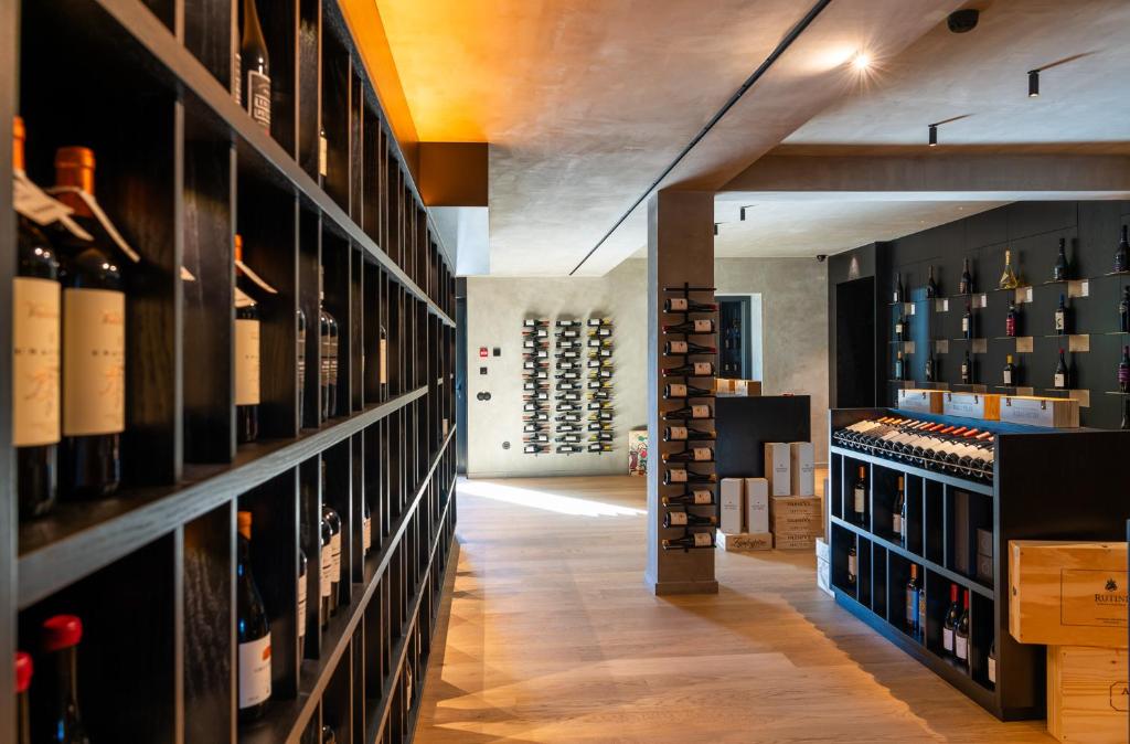 Nápoje v ubytování Palatial Suites