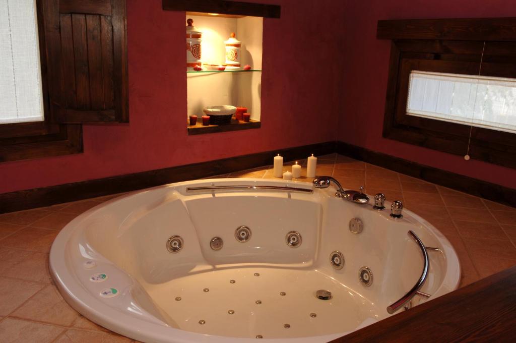 Jacuzzi Casa Rural La Carretería Teruel Jacuzzi Casa Rural La Carretería Teruel