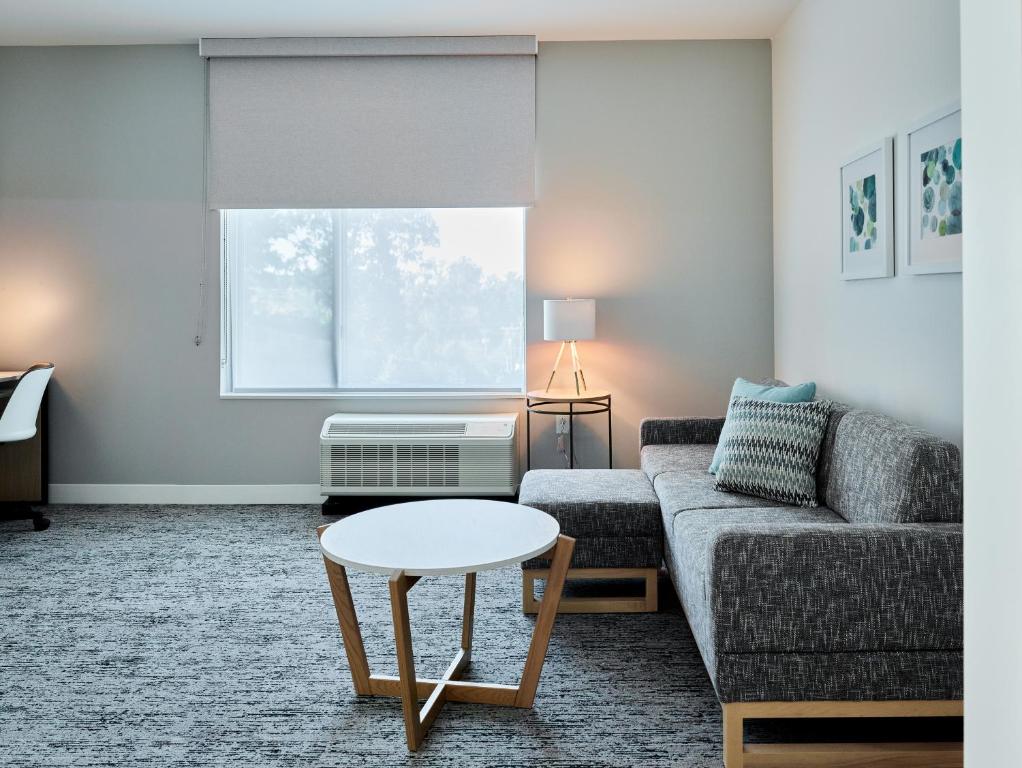 TownePlace Suites by Marriott Chattanooga South, East Ridge - King Suite Met 1 Slaapkamer En Slaapbank