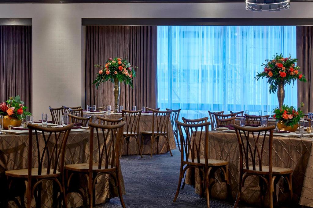 Renaissance Nashville Hotel photo