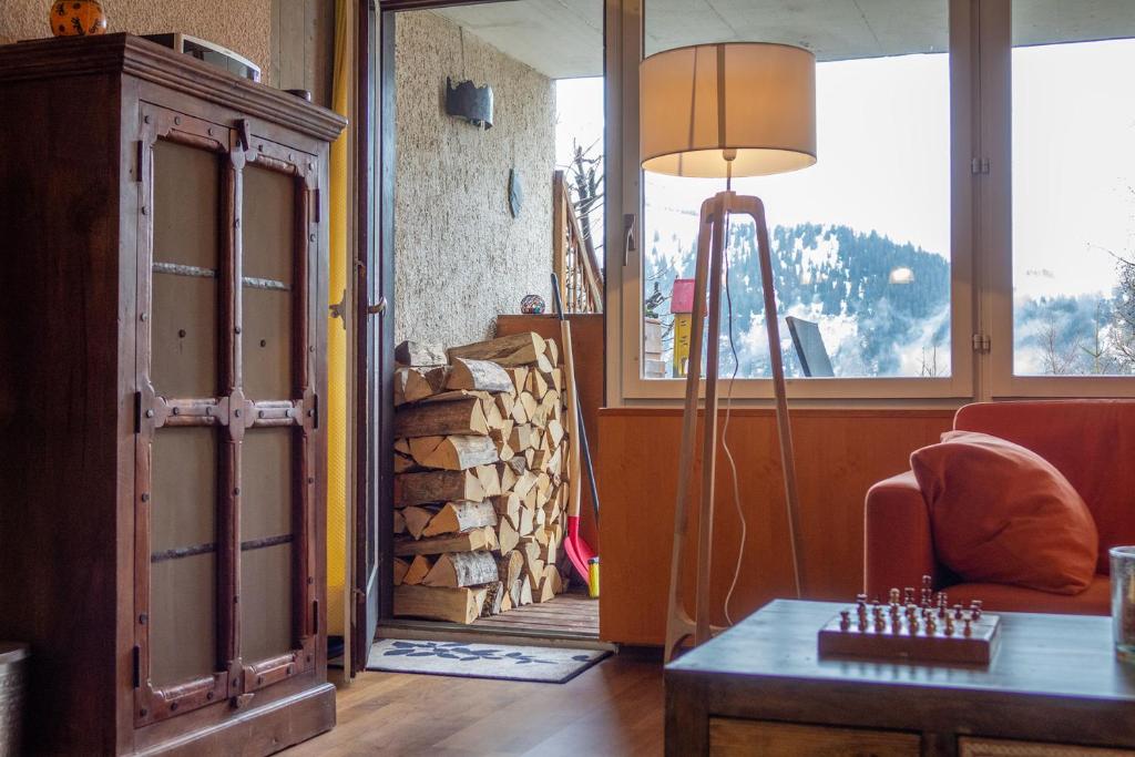 Posezení v ubytování Cosy studio on the ski slopes