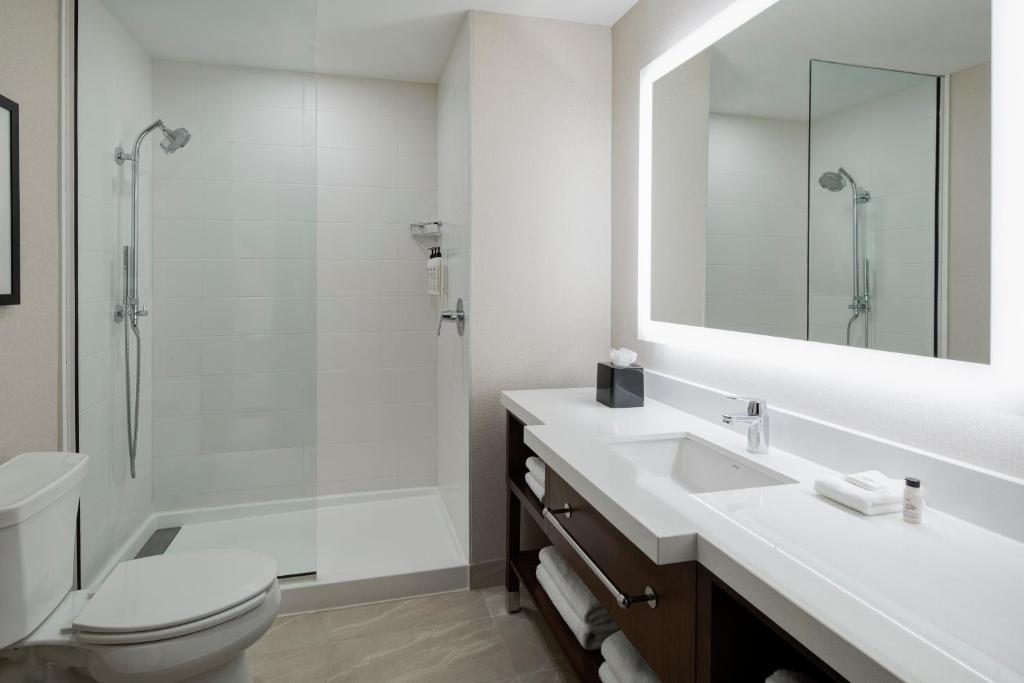 Delta Hotels by Marriott Dallas Southlake - Cuarto King