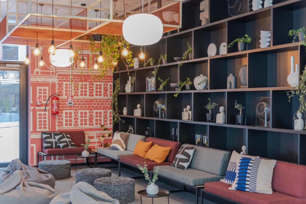 MILESTONE Wroclaw Fabryczna - 11