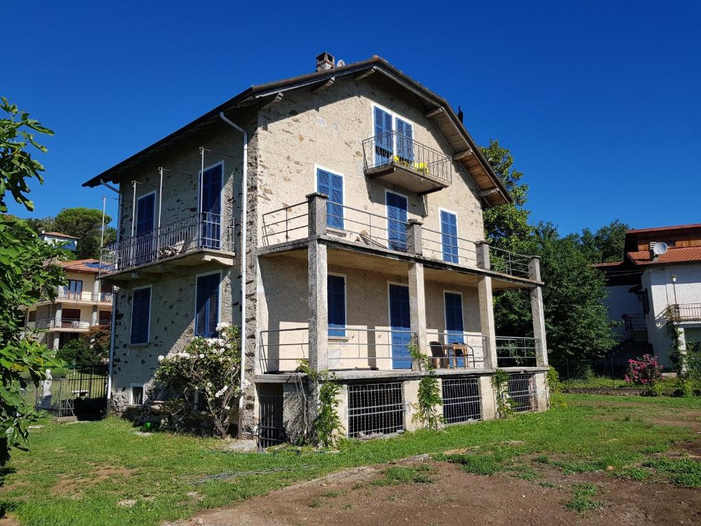 App 1 per famiglie con splendida vista lago, Belgirate (updated prices