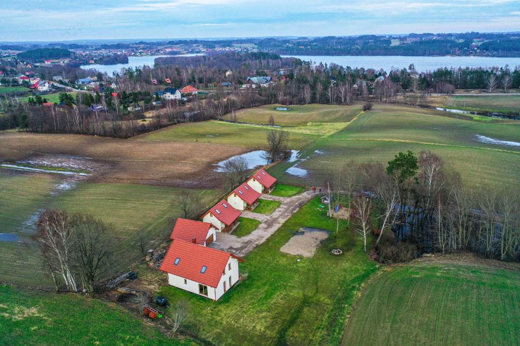 Apgyvendinimo įstaigos Ostoja Lemany - domki na Kaszubach vaizdas iš viršaus