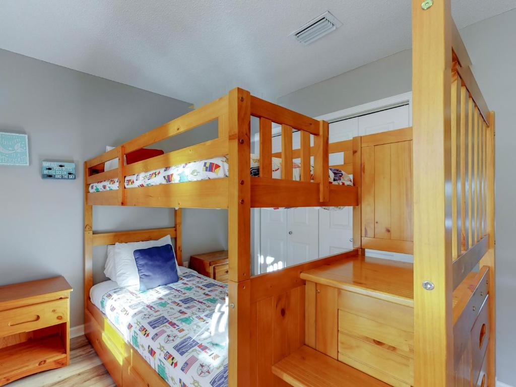 Ein Bett oder Betten in einem Zimmer der Unterkunft 5191 Beachwalk