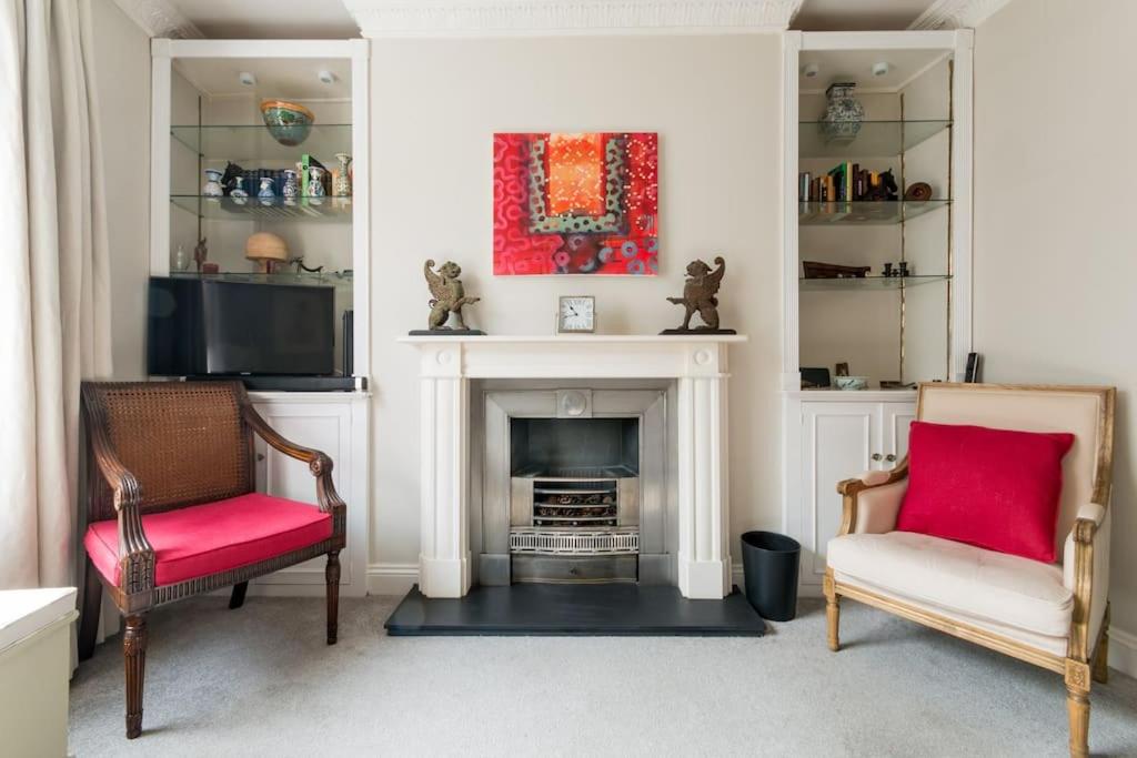 Four bedroom townhouse in famous Suffolks area photo photo 5